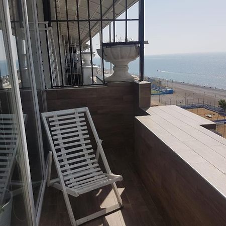Apartment Magnolia Batumi Bagian luar foto